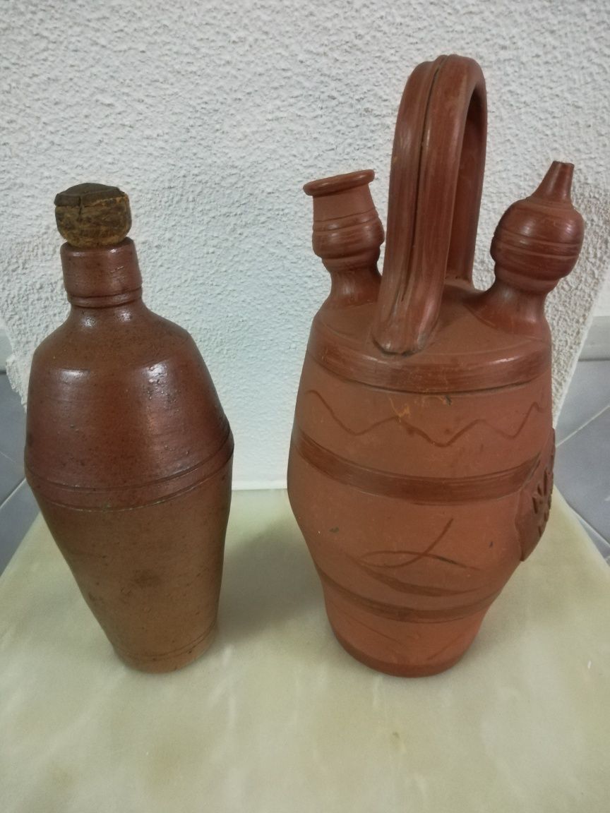 Várias peças em loiça