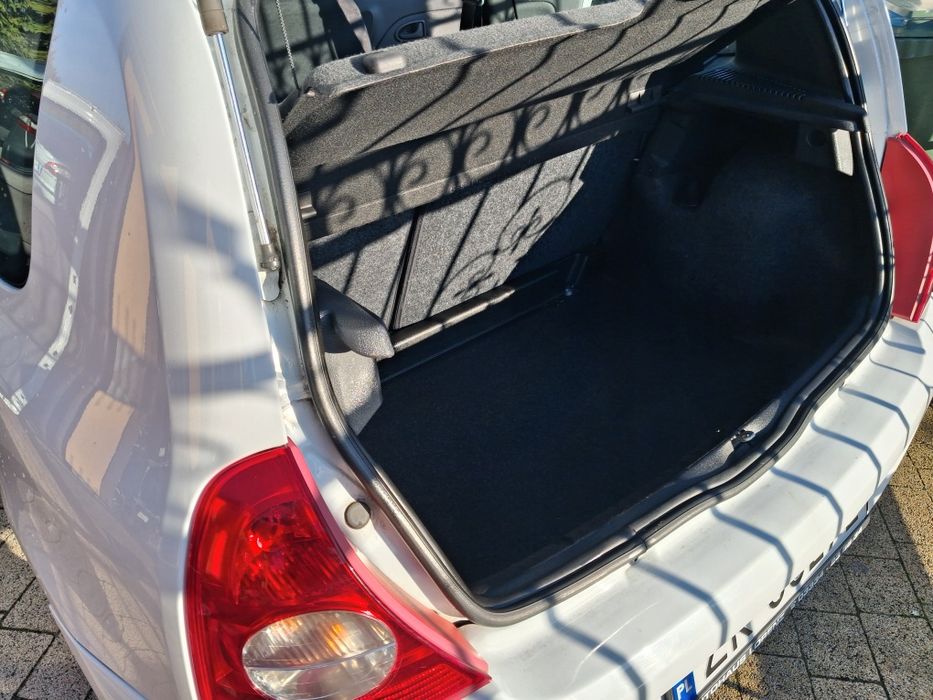 Renault Clio w elektryce przebieg tylko 119324 modell 2009