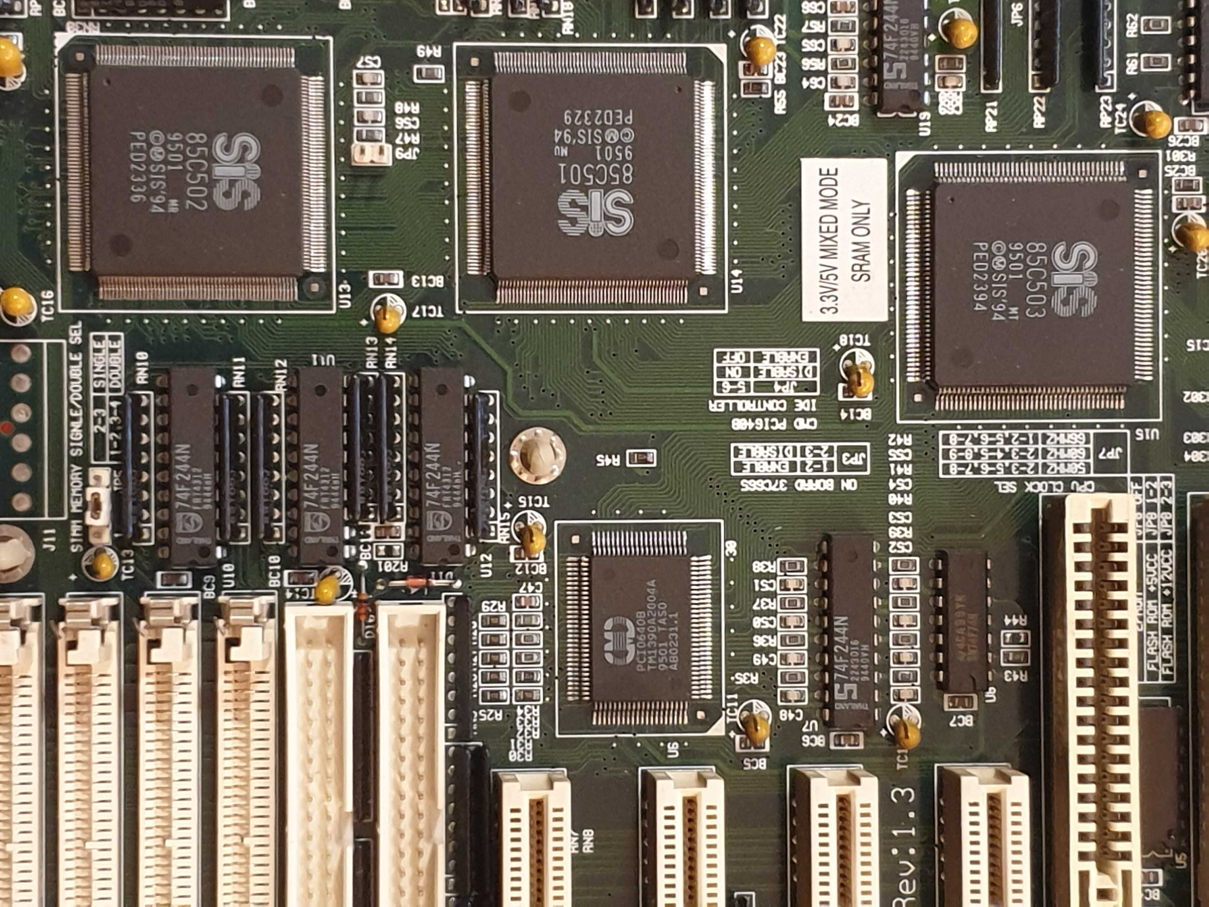 Płytę główną SI45P-AIO z procesorem Pentium S 75MHz sprzedam