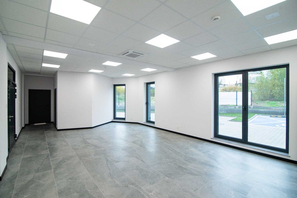 Lokal biurowo-magazynowy. Biuro 51m2, magazyn 190m2. Nowy obiekt.