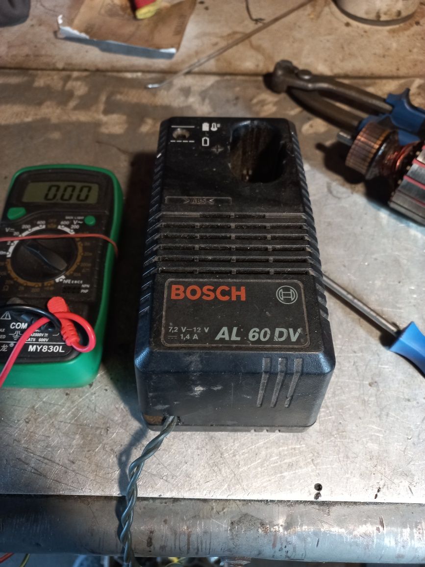 Ładowarka bosch 7.2v-12v 1.4A