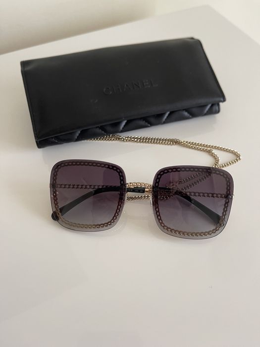 Очки Chanel с цепочкой