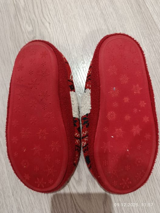 Кімнатні тапки на хлопчика