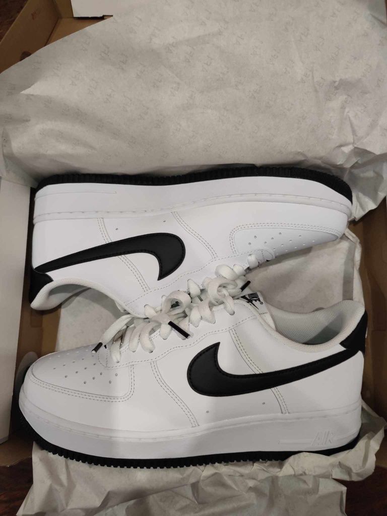 Buty Nike air force 1 af1 rozmiar 42.5 nowe