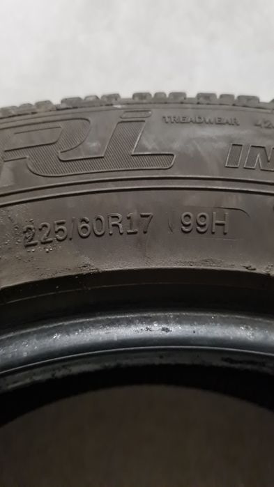 Opony wielosezonowe 225/60/R17