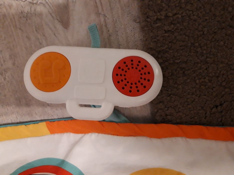 Muzyczna mata fisher Price 3w1