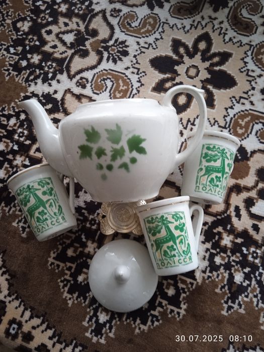 Продам чашки полісся