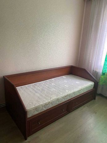 Кровать с ящиками