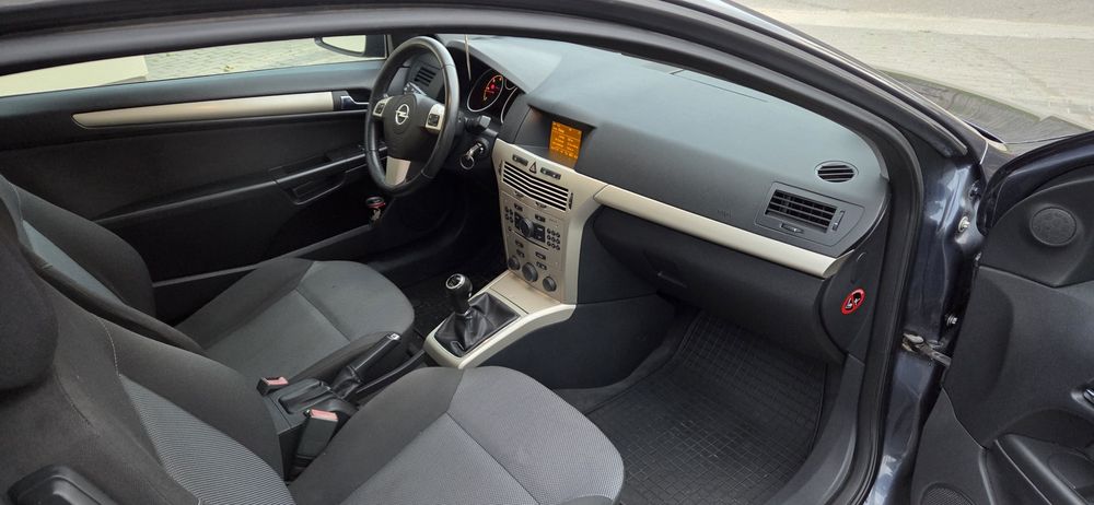 Opel Astra H GTC 2009 rok !!
