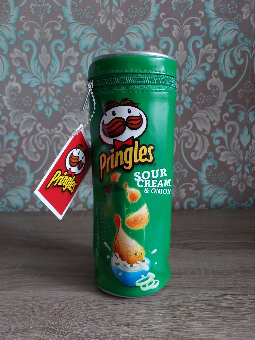 Пенал Helix Pringles у вигляді банки з чіпсами