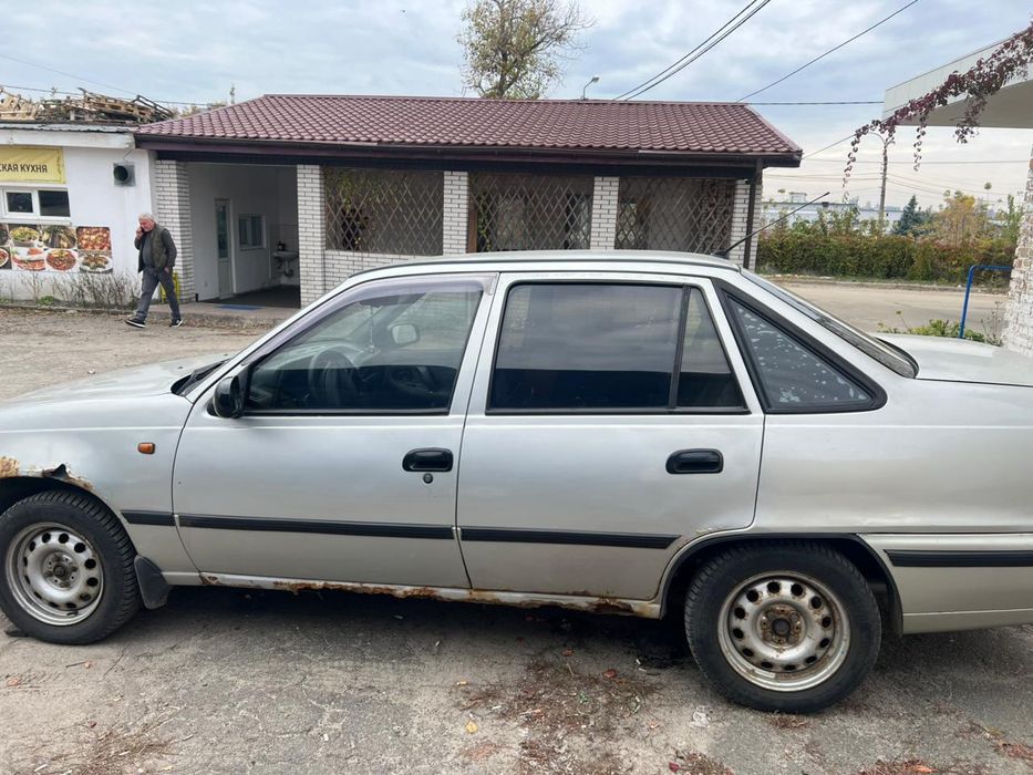 Продаю  деу нексия корея