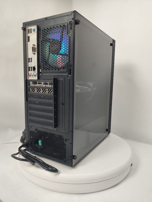 Komputer Gamingowy i7-13700, RTX 5070, 32 GB,SSD,Win 11,USDT