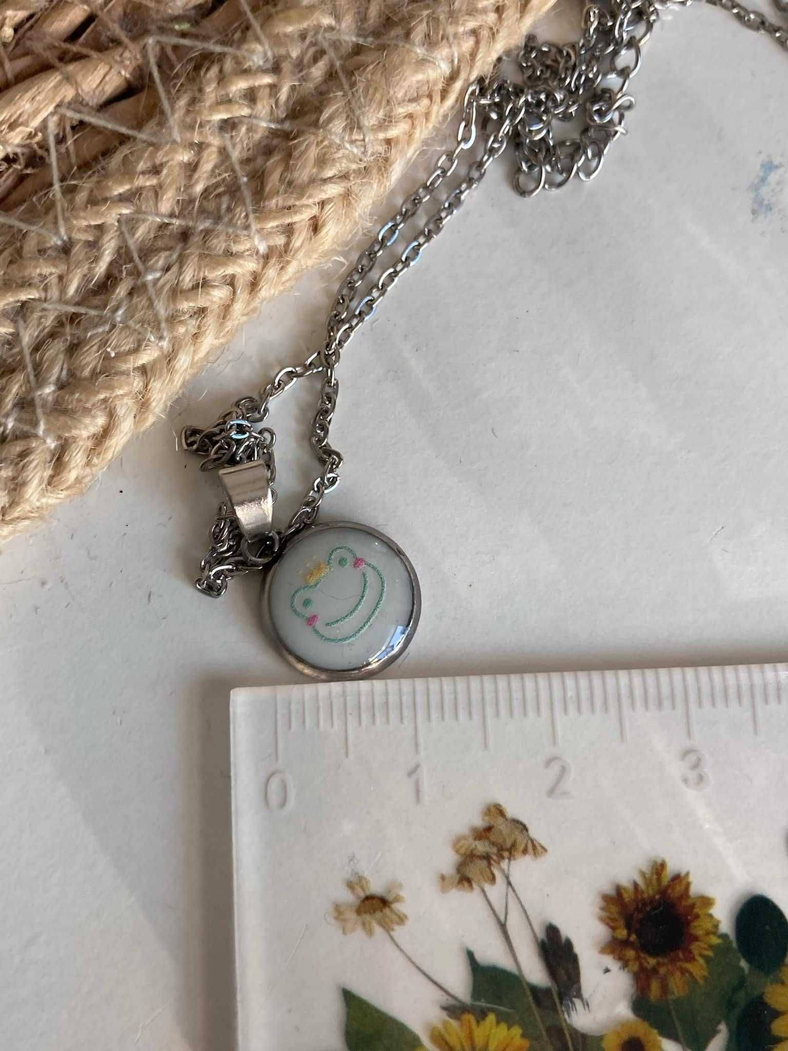 srebrny naszyjnik żaba handmade żabka z żabką
