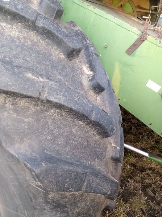 Комбайн зернозбиральний John Deere