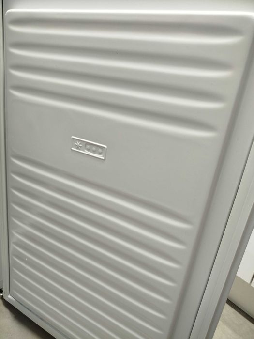 Preço Final: Arca Vertical Kunft em Perfeito Estado