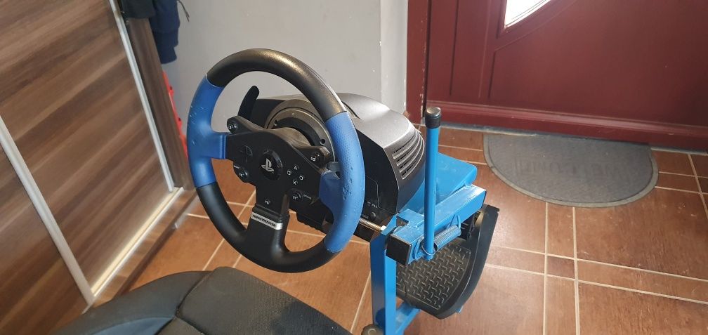 Thrustmaster T150 stojak fotel ręczny