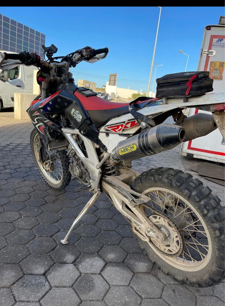 Vendo Aprillia 550