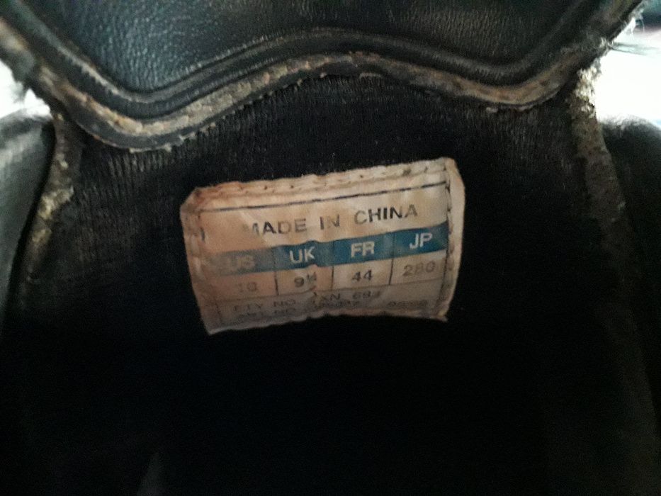 Chuteiras Adidas - Tamanho 44