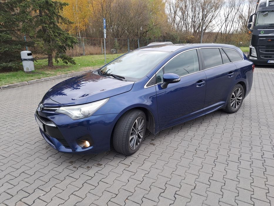 Toyota Avensis 2.0 D4D 143 KM, 2015