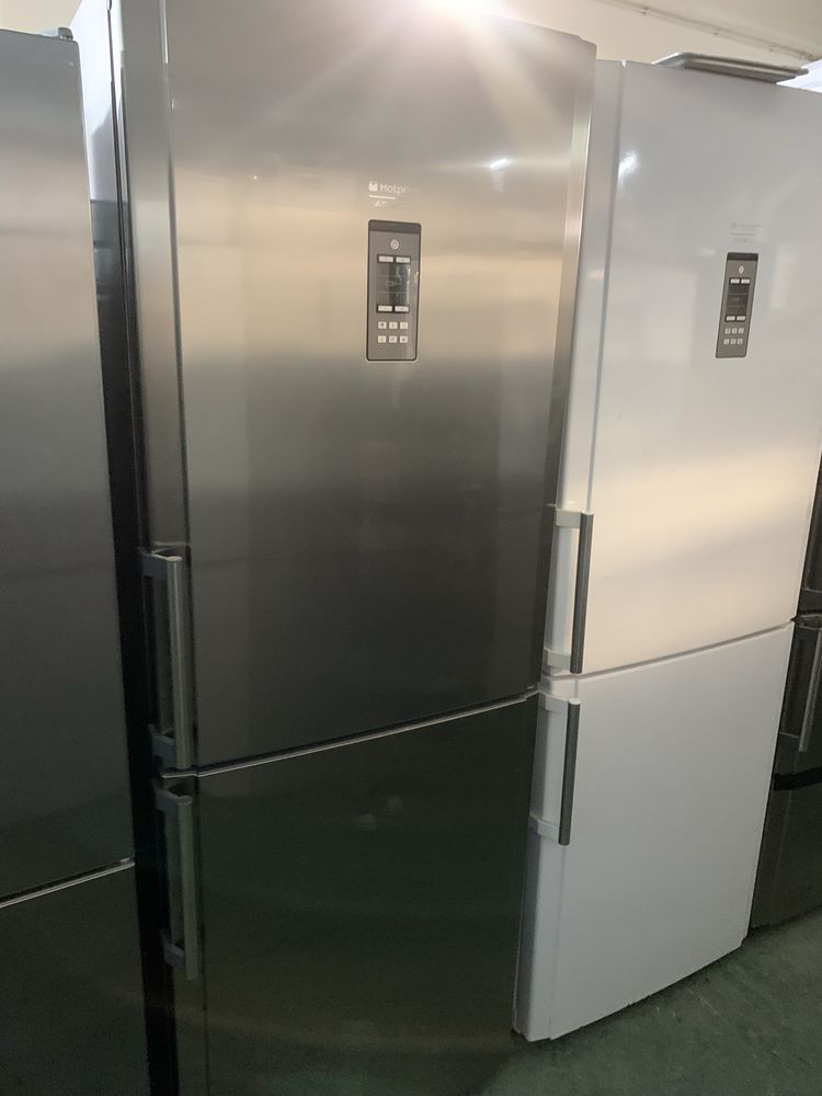 Frigorifico combinado Hotpoint cinzento