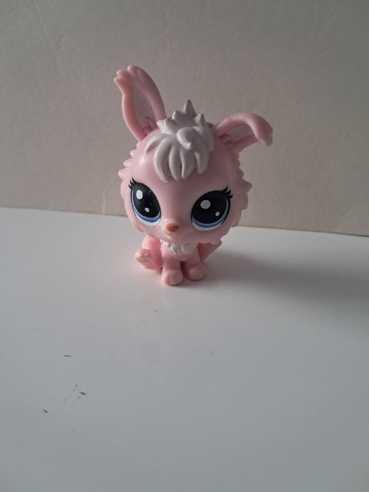 Littlest pet shop lps