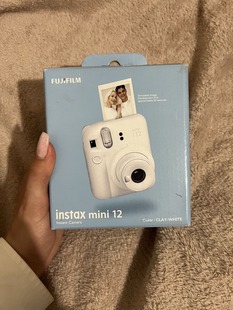 Продам Camera instax mini 12