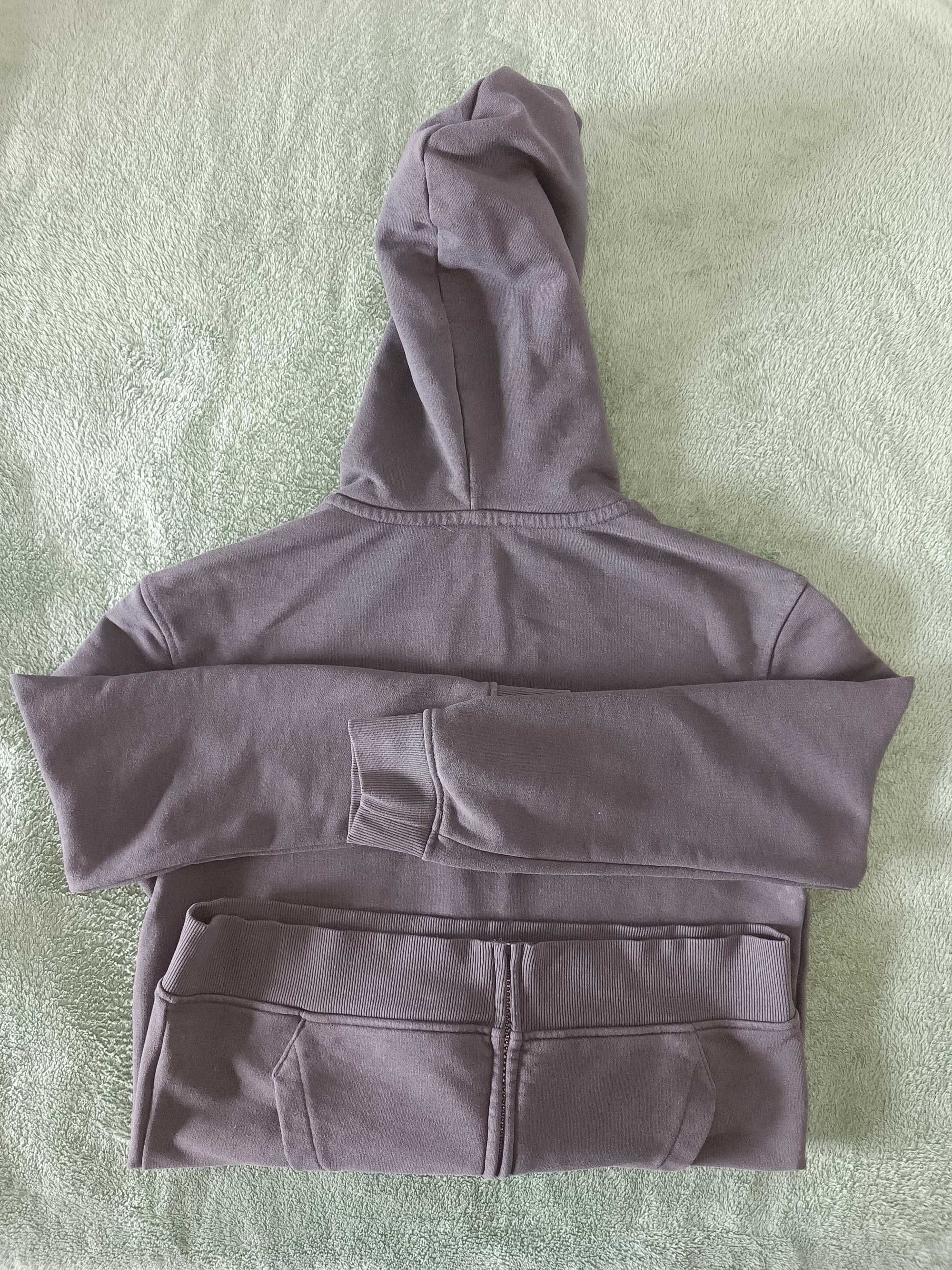 Sweat com capuz e fecho frontal C&A de rapaz, tamanho 158cm - 13 anos