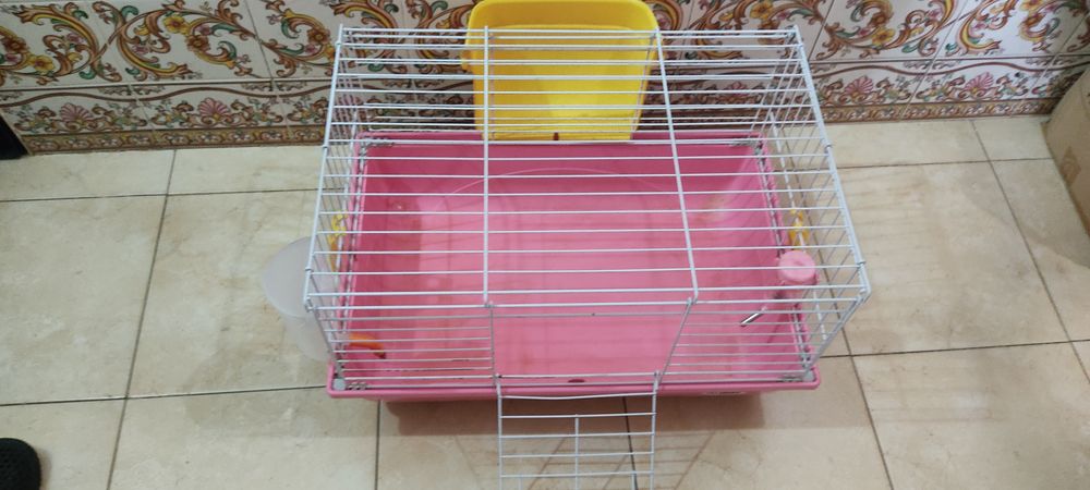 Gaiola c/acessórios para animais de 4 patas etc.