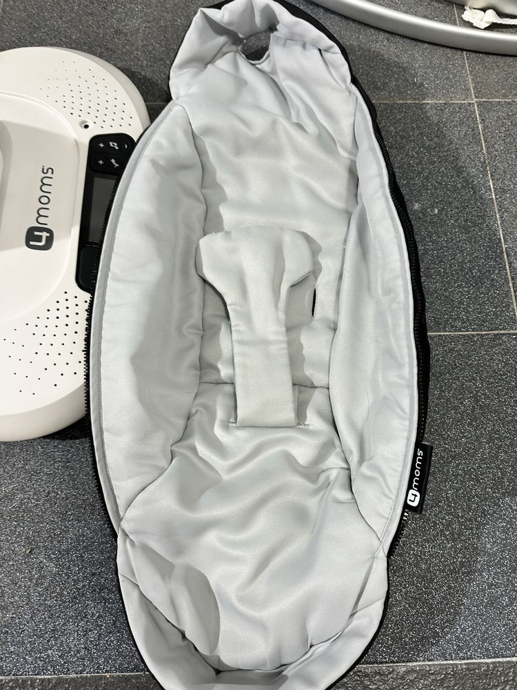 Mamaroo 4 moms usada