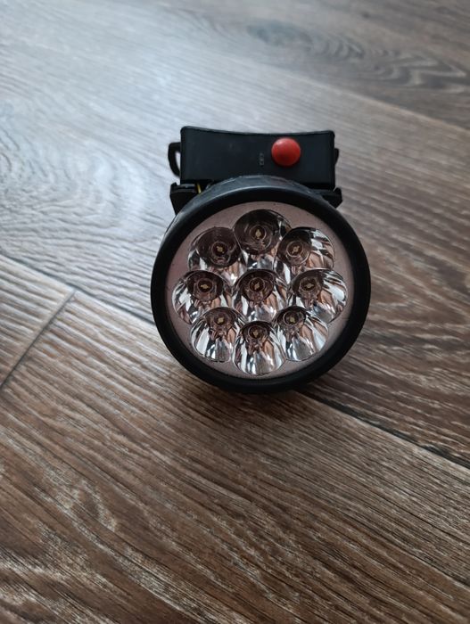 Ліхтар робочий. Яскравий