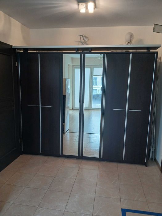 Szafa ubraniowa 2.45x0,62x2,07