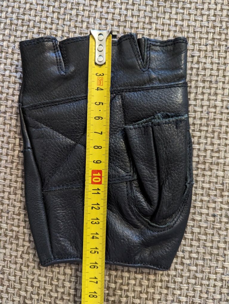 Перчатки MFH Deluxe без пальцев кожаные черные. XXL