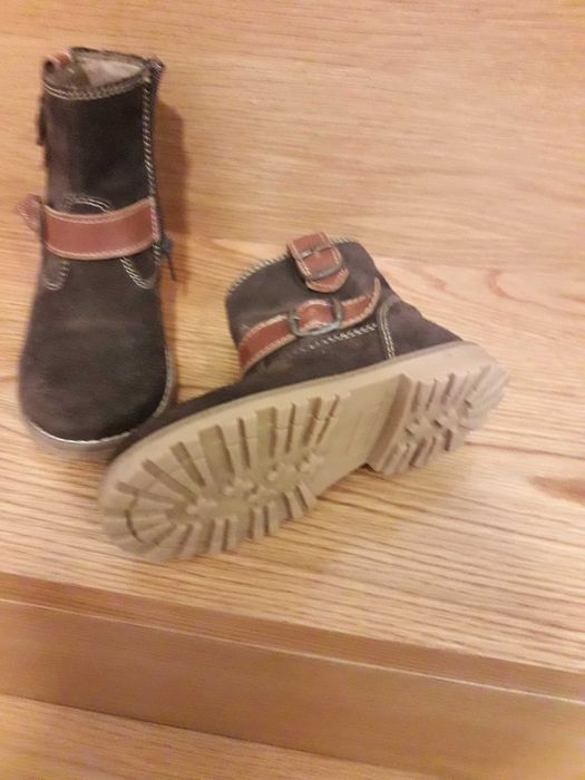 Botas de menina com pouco uso