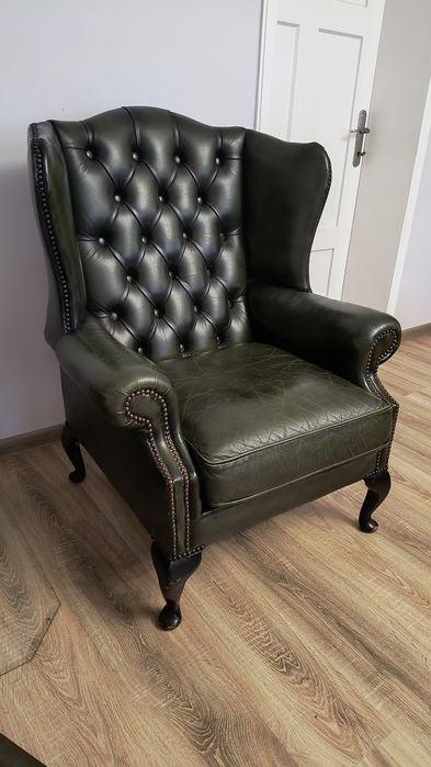 Piękny skorzany fotel chesterfield