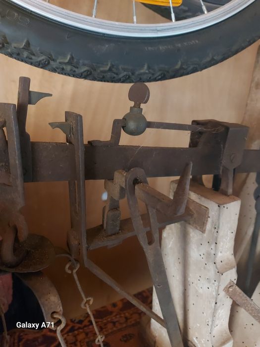 Balança antiga con pesos