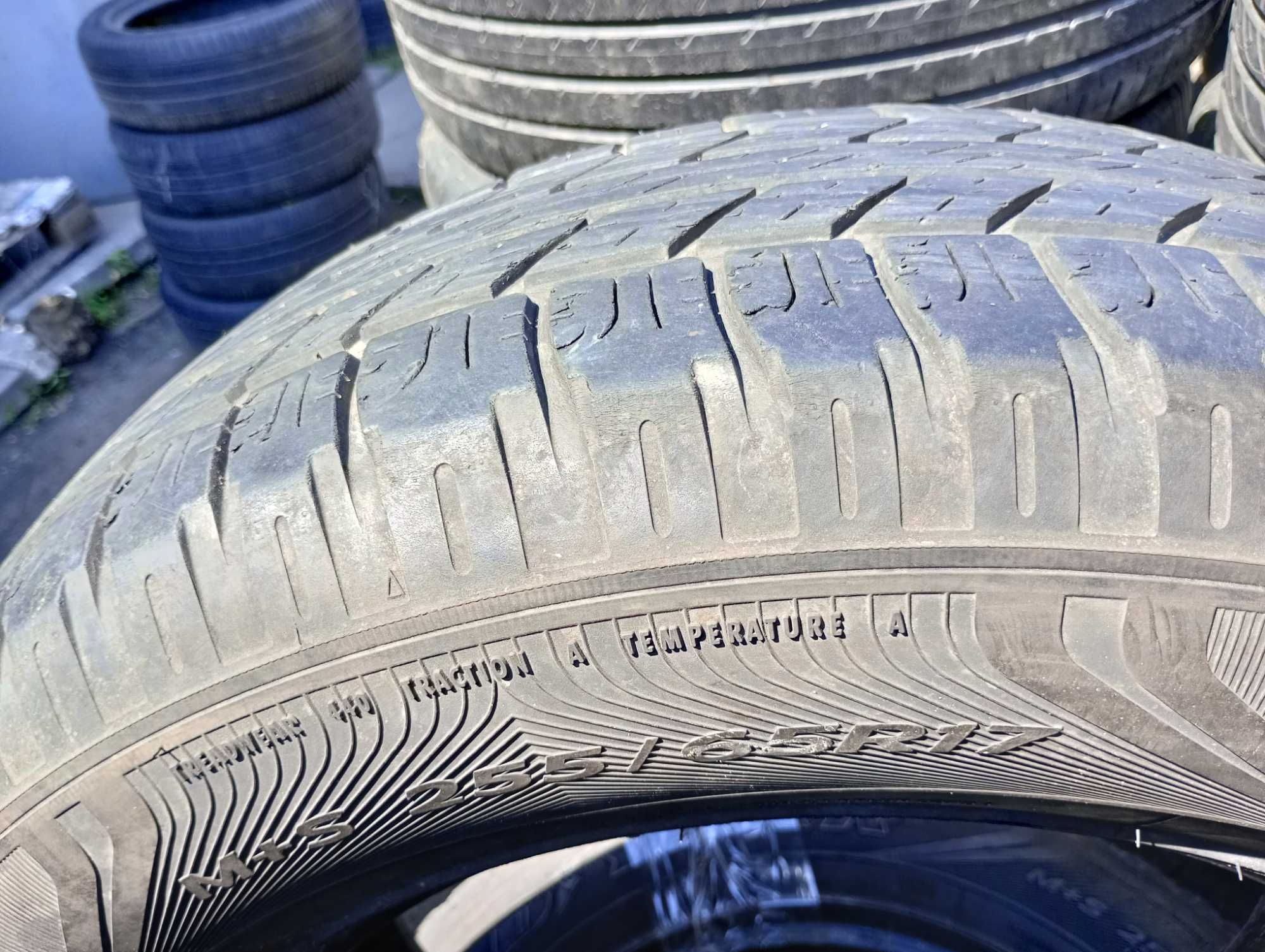 Резина GoodYear Wrangler 255/65/R17 всесезонка Комплект шини