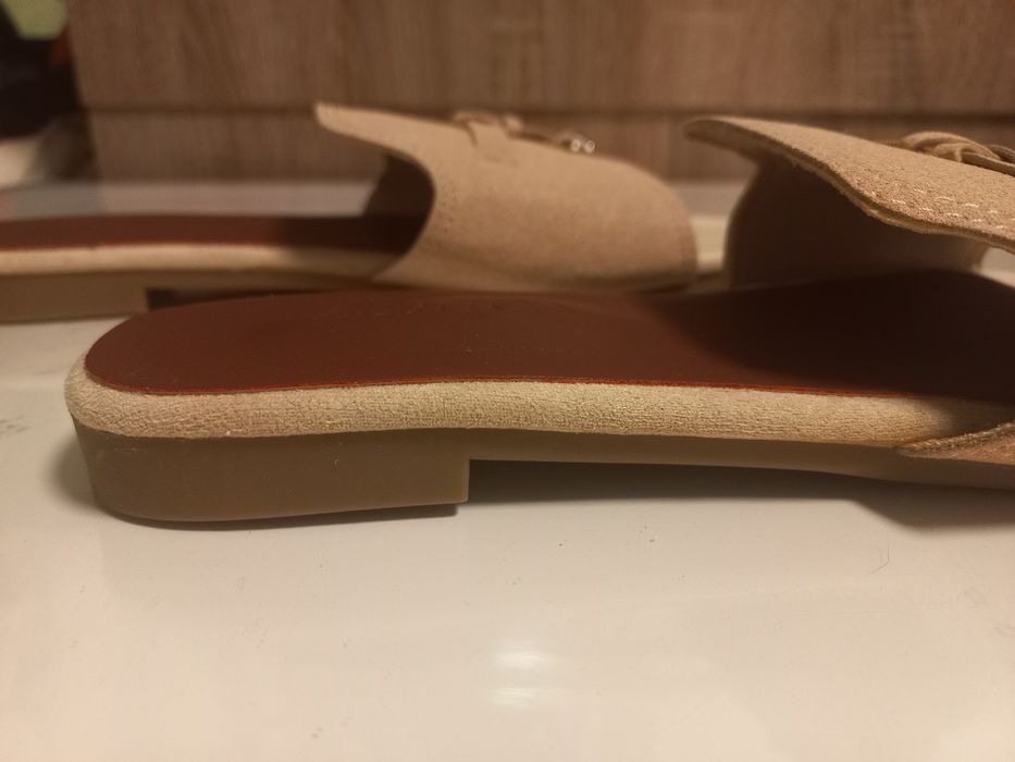 Шльопанці  замшеві 37р.