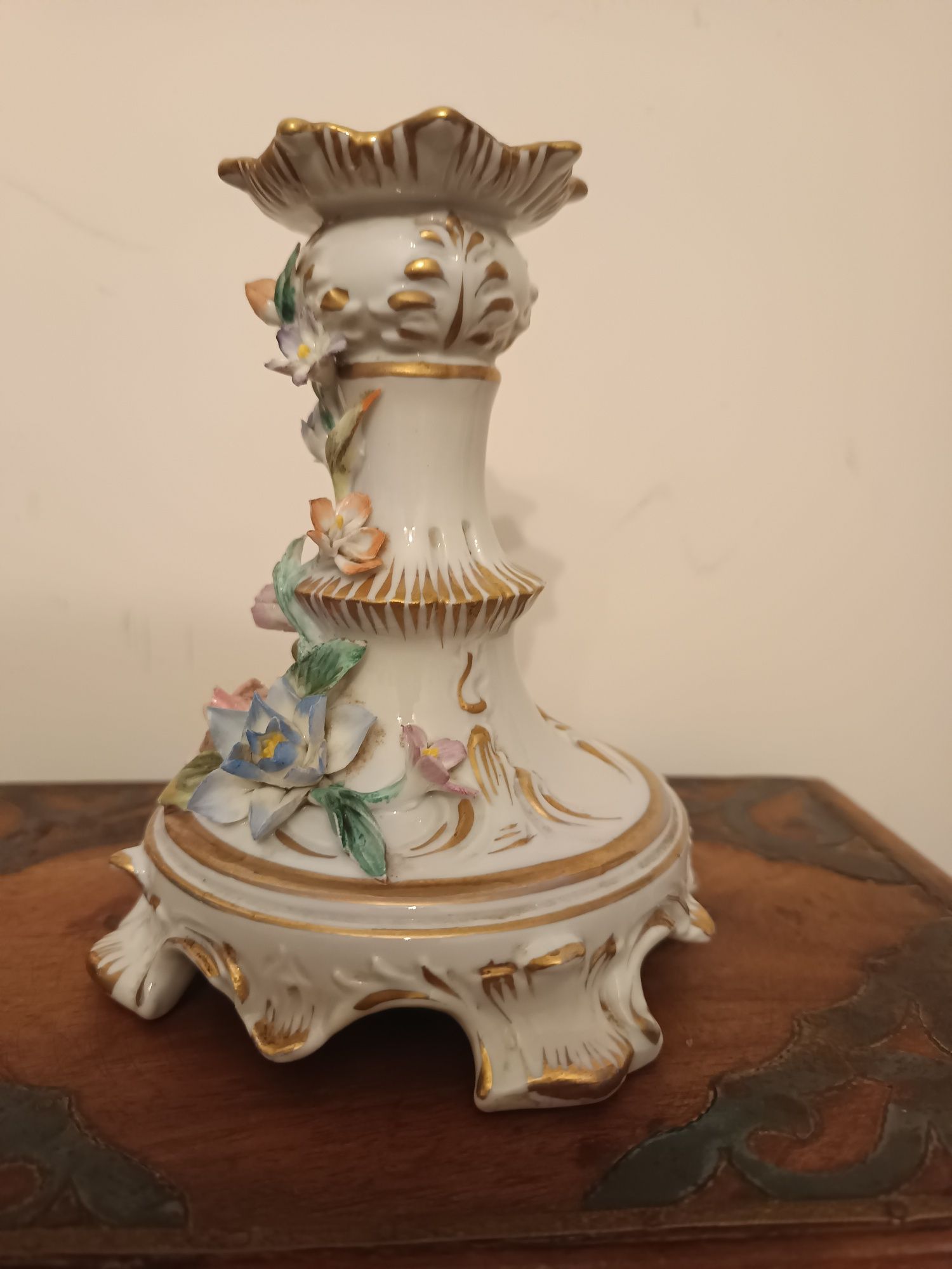 Castiçal porcelana Capodimonte 1836