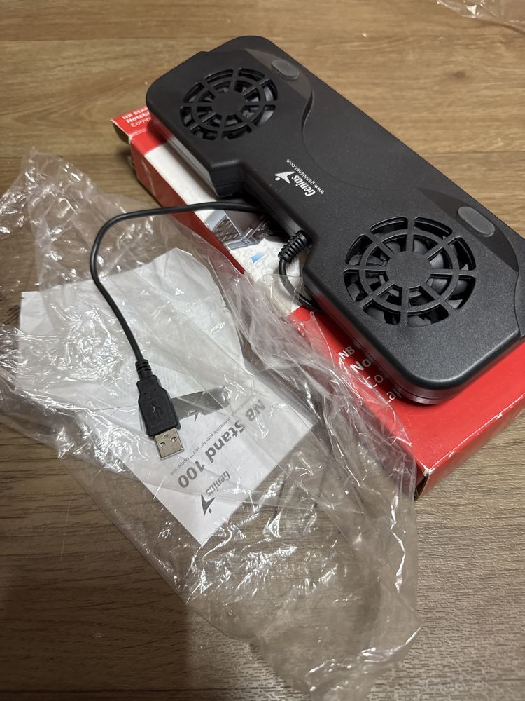 Охолоджуюча підставка для ноутбука Genius з USB живленням
