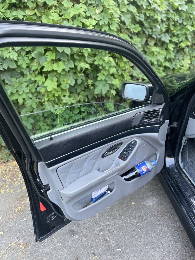 Продам/Обменяю BMW е39 523i 2.5 М52Б25