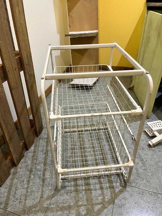 Estrutura Metálica com 3 Cestos Deslizantes