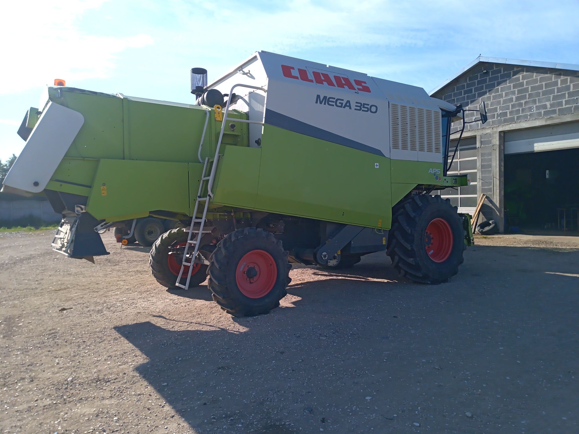 Claas mega 350 lexion 360