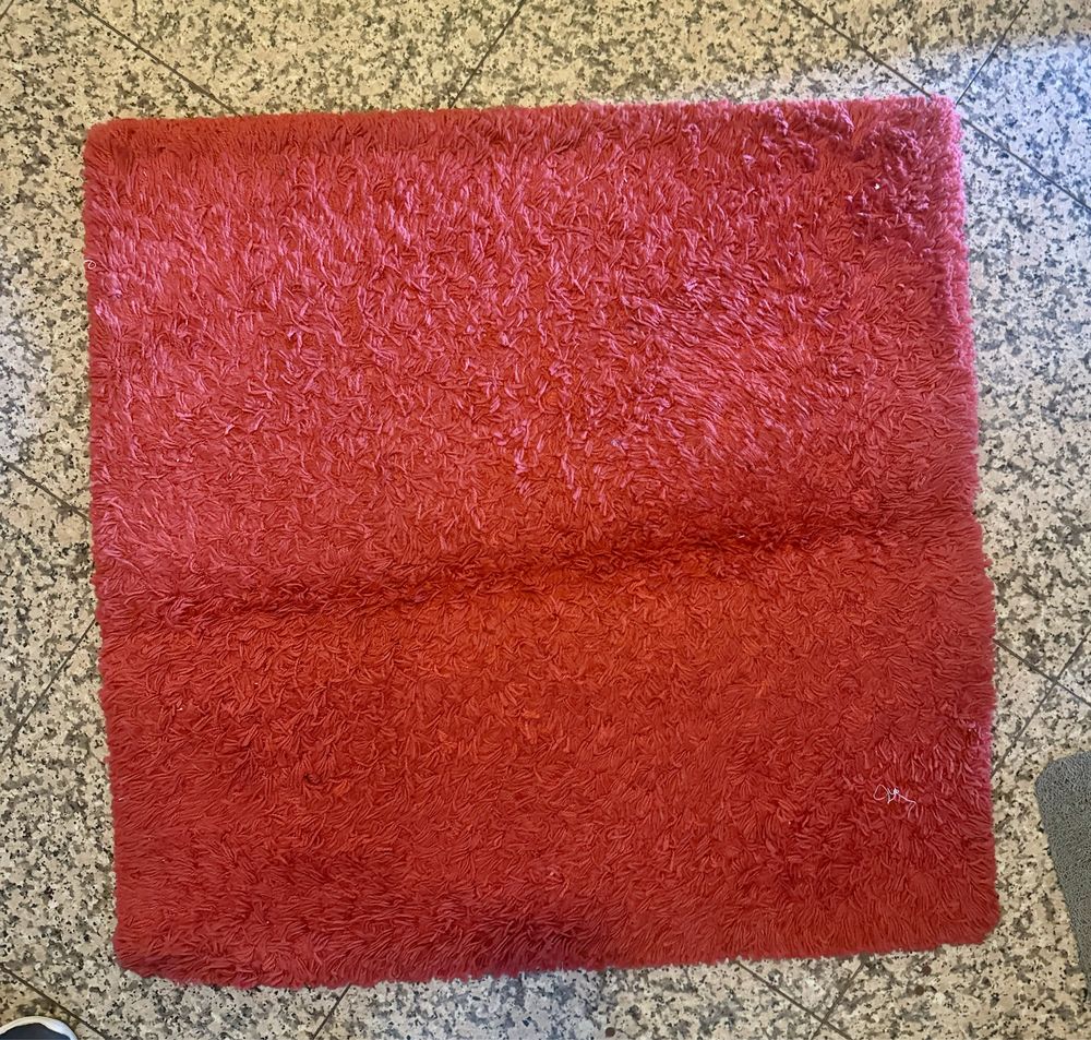 Tapete vermelho IKEA