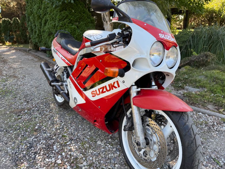 Suzuki GSX-R 750