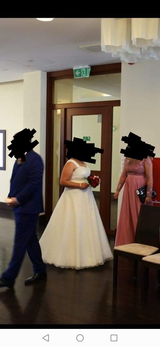 Witam sprzedam suknie ślubną.