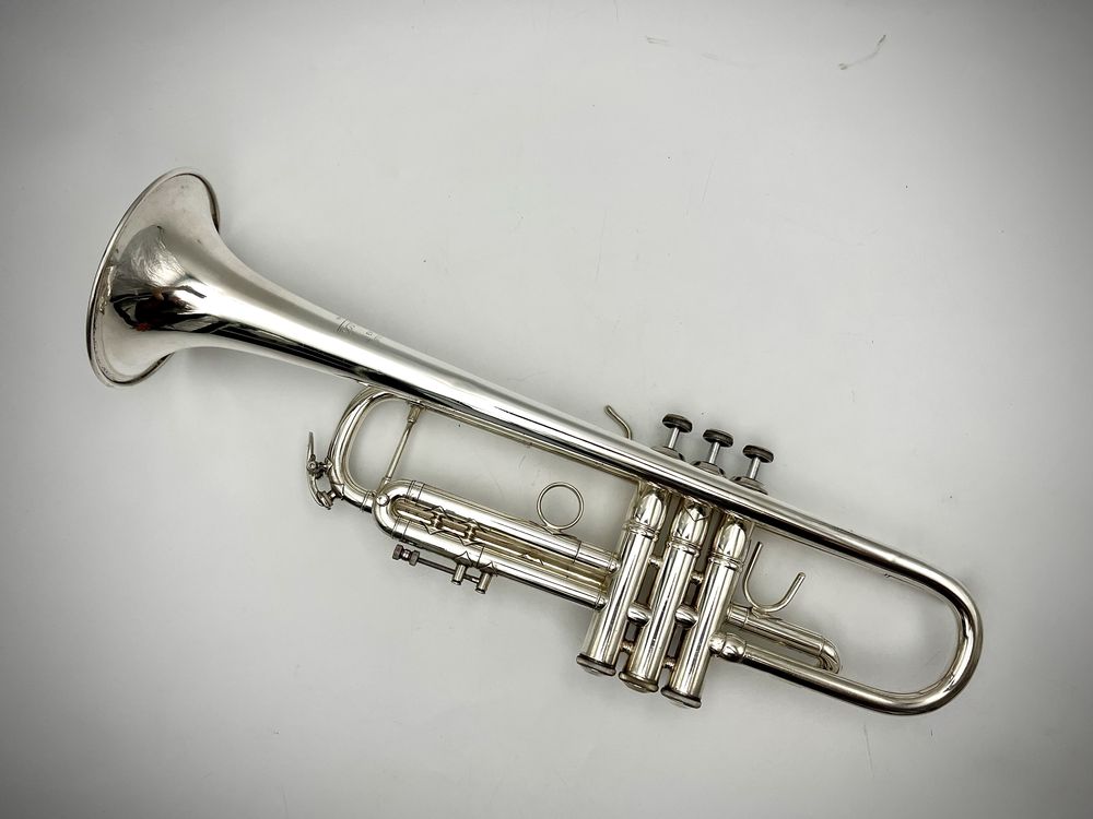 Trąbka Vincent Bach Stradivarius LR 43