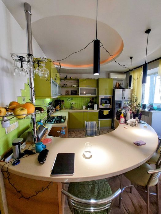 Вишневе,  студія з ремонтом 175кв м., Святоюріївська, 175000 у.о.