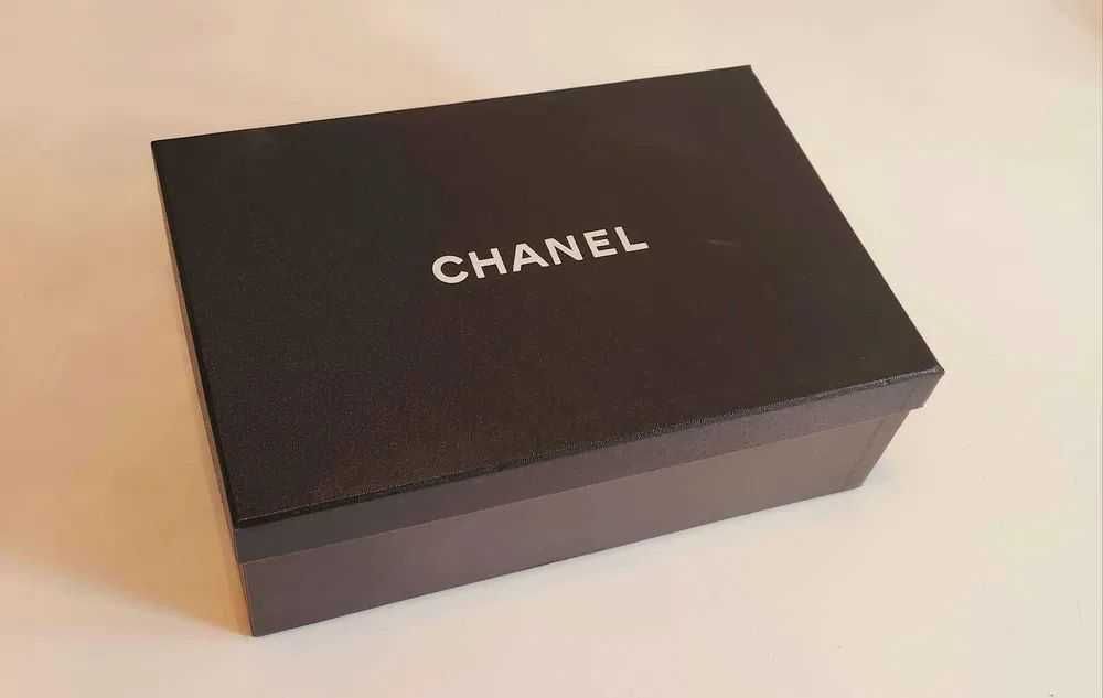 Pudełko Chanel 30,5x20,5x10,5 cm