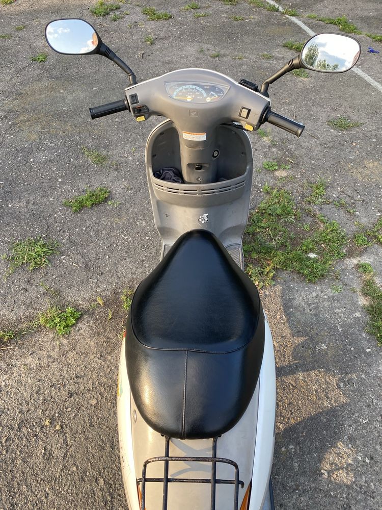 Продам мопед honda tact stand up af-51
