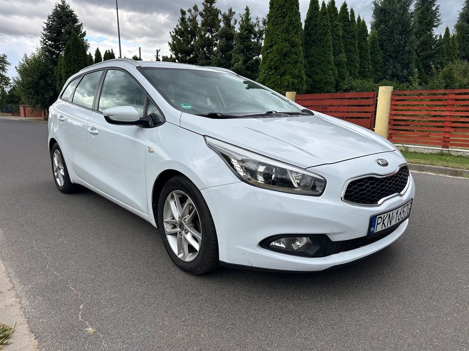 Kia Ceed KAMERA*109000 km*BEZWYPADKOWY*1.6B*2xKoła*Nowe Opony*Alufelgi*135 KM